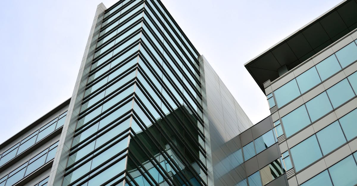 What is the average cost per square foot for commercial leases in Austin?